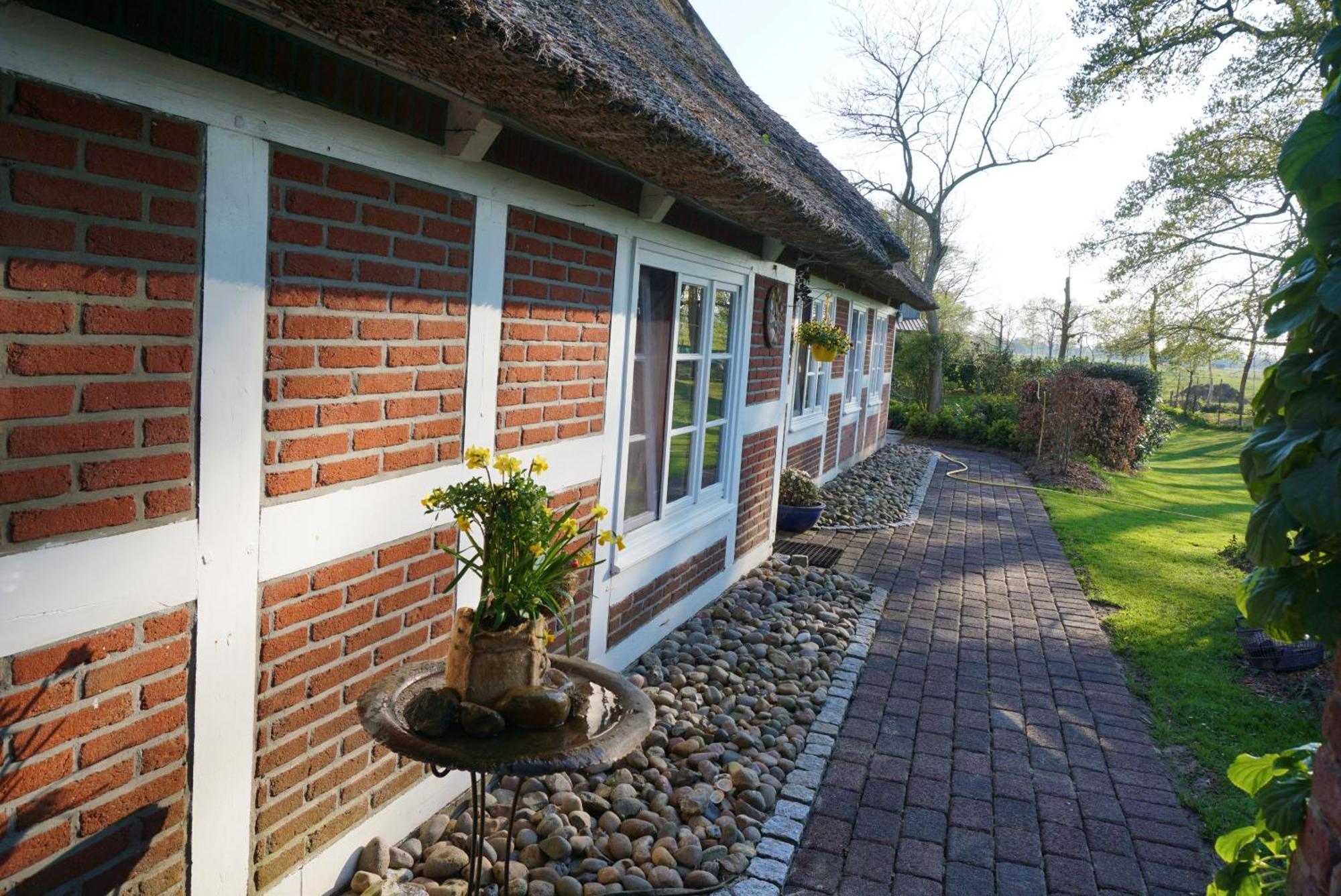 Altes Landhaus Oste, Klavier Appartement, 2 Zimmer Mit Kamin Hemmoor Екстер'єр фото
